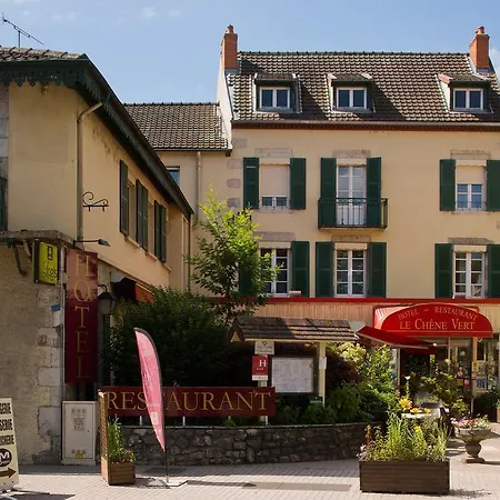 Hotel Logis Hotel-restaurant Le Chene 3*