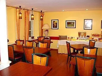 Logis Hotel-restaurant Le Chene Saint-Pourçain-sur-Sioule
