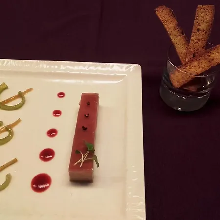 Hotel Logis Hotel-restaurant Le Chene