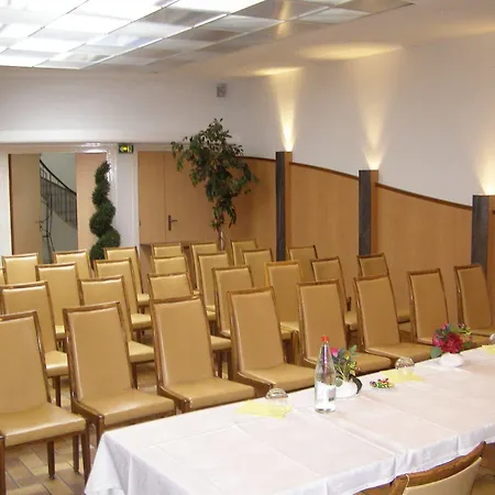 Logis Hotel-restaurant Le Chene