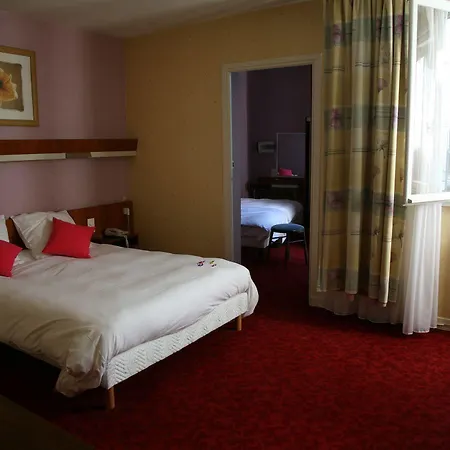 Hotel Logis Hotel-restaurant Le Chene