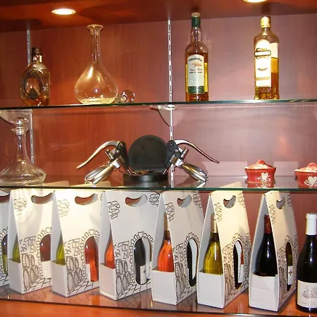 Logis Hotel-restaurant Le Chene 3* Saint-Pourcain-sur-Sioule