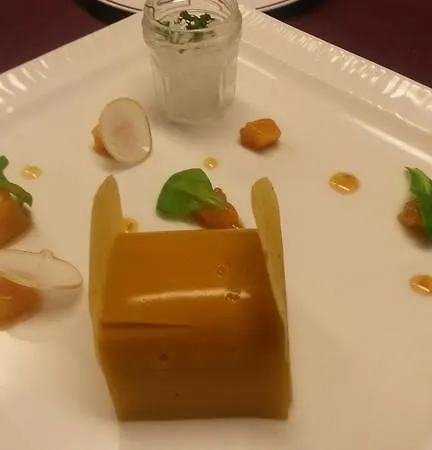 Logis Hotel-restaurant Le Chene Saint-Pourcain-sur-Sioule