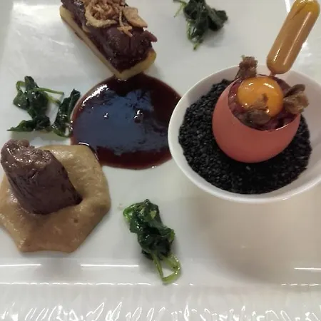 Hotel Logis Hotel-restaurant Le Chene 3*